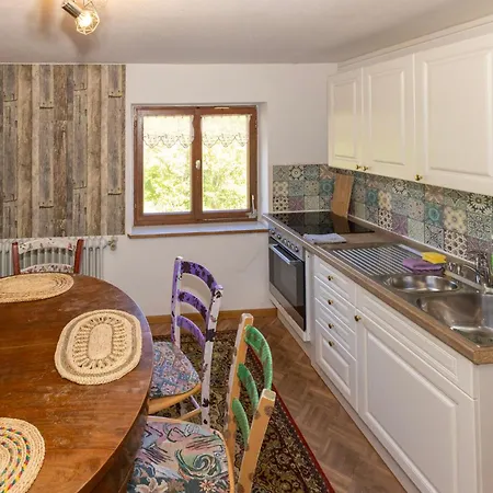 Goldiger Hirsch Mit Gemeinschaftskueche Bed & Breakfast