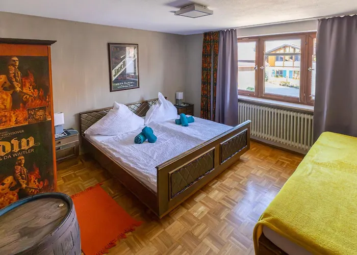 Goldiger Hirsch Mit Gemeinschaftskueche 3* Immenstadt im Allgäu