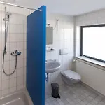 Goldiger Hirsch Mit Gemeinschaftskueche 3*