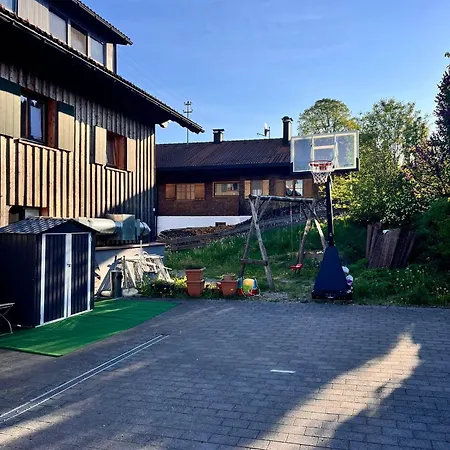 Couette-café Goldiger Hirsch Mit Gemeinschaftskueche Immenstadt im Allgäu