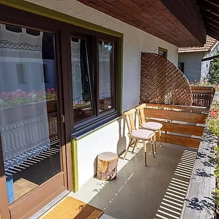 Goldiger Hirsch Mit Gemeinschaftskueche Immenstadt im Allgäu