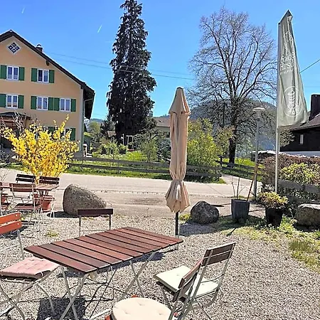 Goldiger Hirsch Mit Gemeinschaftskueche Oda ve Kahvaltı Immenstadt im Allgäu