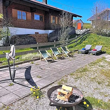 Goldiger Hirsch Mit Gemeinschaftskueche Oda ve Kahvaltı Immenstadt im Allgäu